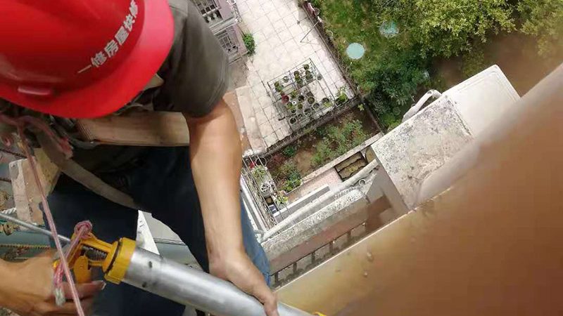 屋顶防水卷材自粘型：揭秘其优缺点与适用场景